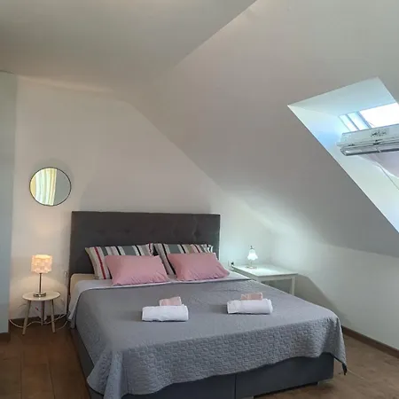 Ferienwohnung Sobe Pri Rozi Postojna Exterior foto